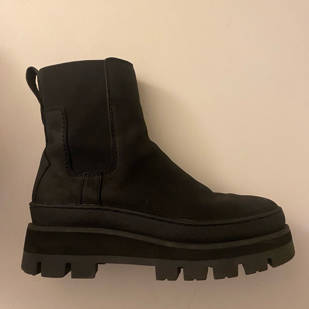 Clarks Orianna Platform Boot women’s